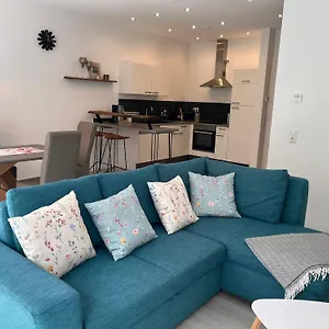 Ferienhaus Behagliches Haus Luisa In Der Dorfmitte, Ippesheim